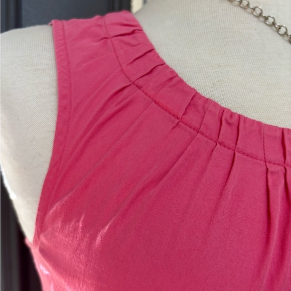 Ann Taylor Pink Ruched Sleeveless Stretch Blouse Size Medium - Picture 2 of 6